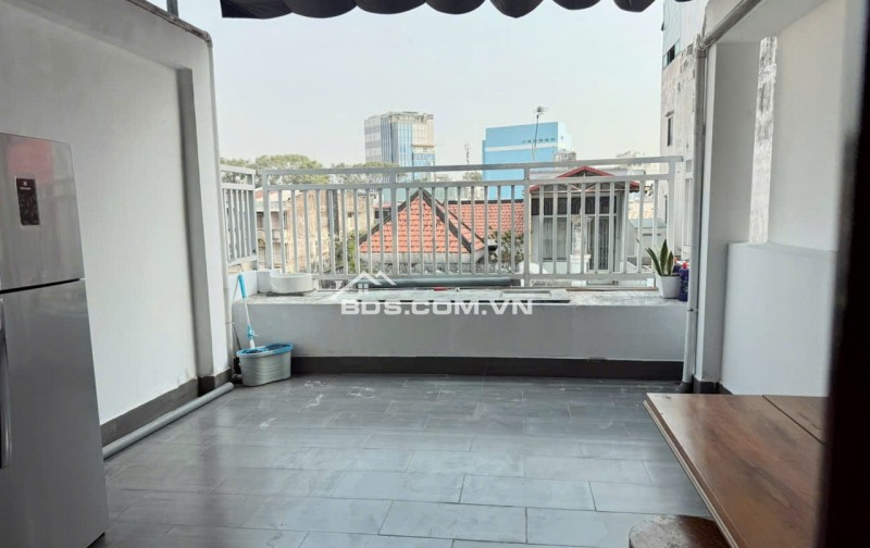 CHO THUÊ CHDV NGAY TRUNG TÂM QUẬN 1 ĐẦY ĐỦ TIỆN ÍCH, Ở NGAY. LH:0355640978