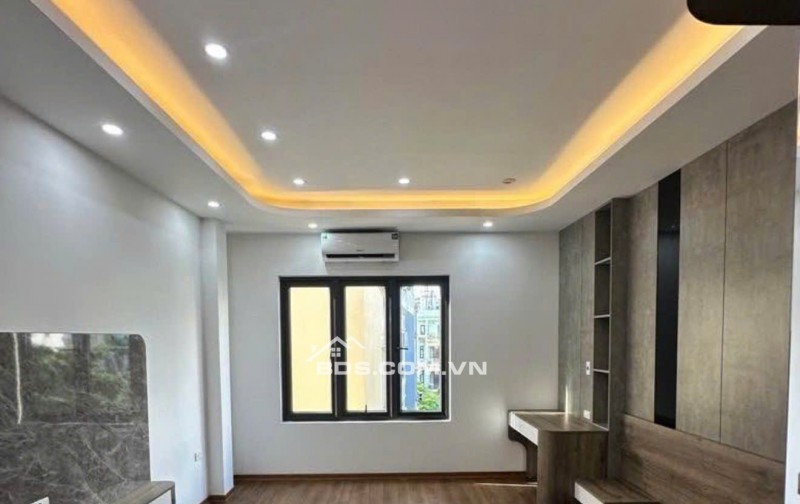 Bán nhà có 102 phố Phan Đình Giót, Nhà Đẹp chỉ việc sách vali vào ở 45m²  Giá 9,1 Tỷ
