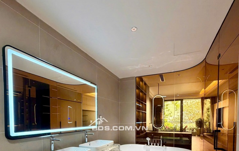 BÁN NHÀ PHƯỜNG BỒ ĐỀ DT 50M 4 TẦNG, NGÕ RỘNG Ô TÔ 7 CHỖ QUA NHÀ CHỈ 7.5TỈ