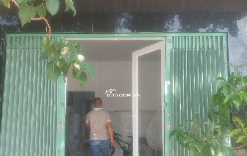 CẦN BÁN GẤP CĂN NHÀ MẶT TIỀN ĐƯỜNG CHUYÊN DÙNG 9 QUẬN 7. LH:0965194239.