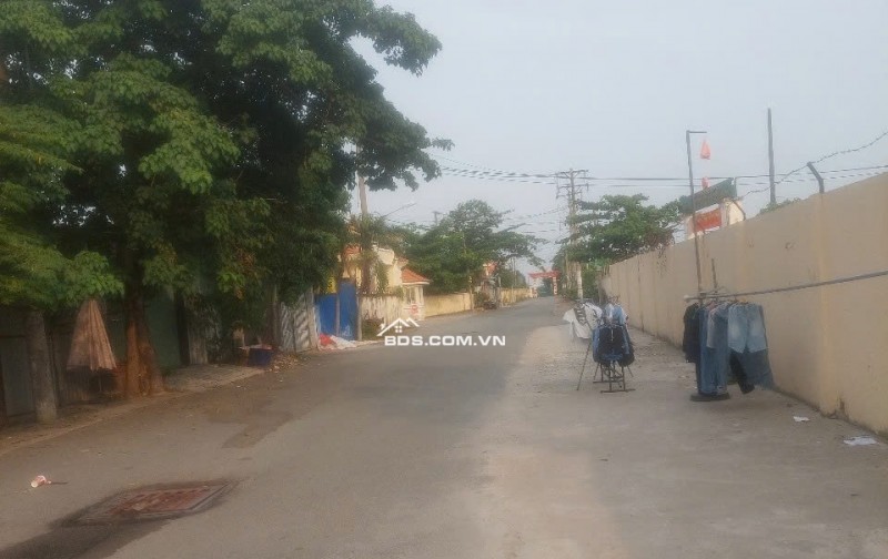 CẦN BÁN GẤP CĂN NHÀ MẶT TIỀN ĐƯỜNG CHUYÊN DÙNG 9 QUẬN 7. LH:0965194239.