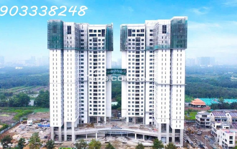 Bán căn 2PN Essensia Sky, lầu cao, căn góc, view PMH giá chỉ 6 tỷ 780