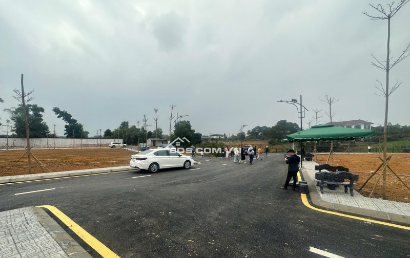 càn bán gấp lô đất