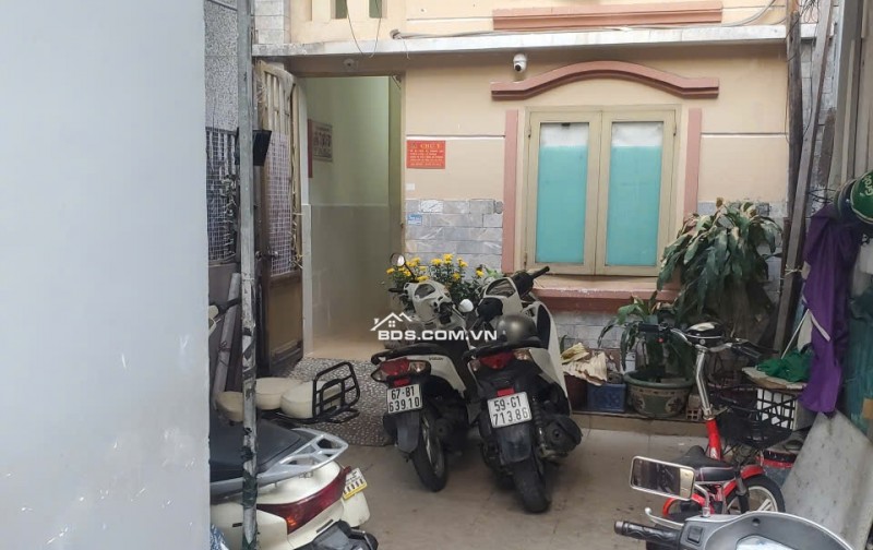 CHO THUÊ PHÒNG TRỌ 1/8 ĐƯỜNG SỐ 10 PHƯỜNG TÂN HƯNG, 18M 2,8TR/TH. LH:0919005798.