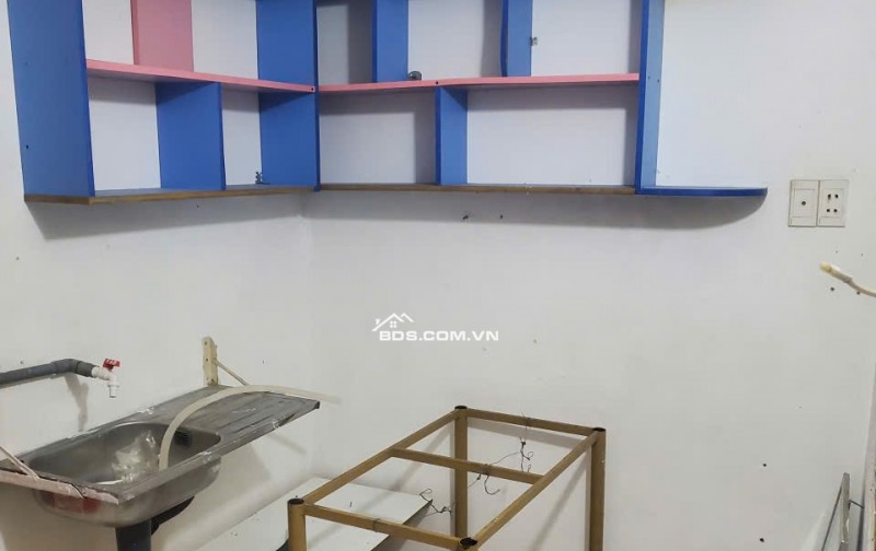 CHO THUÊ PHÒNG TRỌ 1/8 ĐƯỜNG SỐ 10 PHƯỜNG TÂN HƯNG, 18M 2,8TR/TH. LH:0919005798.