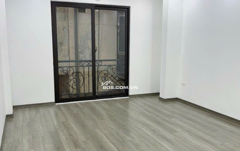 Nguyễn Thái Học 6 Tầng Thang Máy lô Góc 2 Thoáng 14.8 Tỷ 10M Ra Ô TÔ