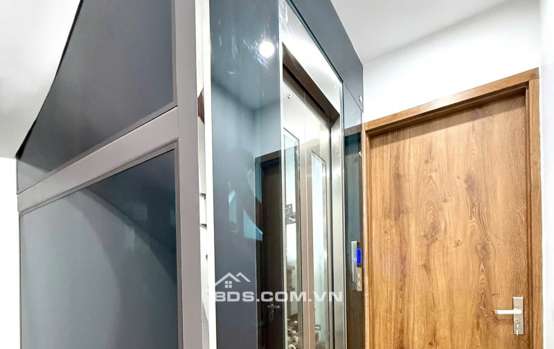 Bán NR tại Đại Linh, 7,6 tỷ, 30m2, 5 tầng, cầu thang máy pháp lý đầy đủ, giá siêu hời!