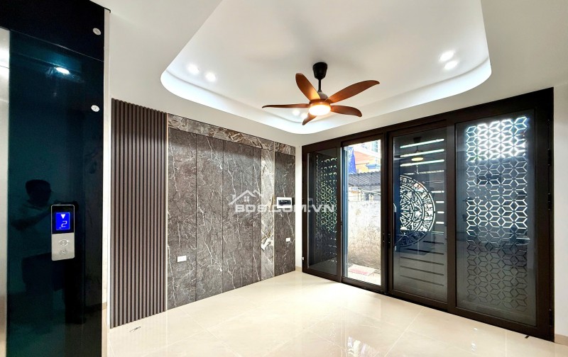 Bán NR tại Đại Linh, 7,6 tỷ, 30m2, 5 tầng, cầu thang máy pháp lý đầy đủ, giá siêu hời!