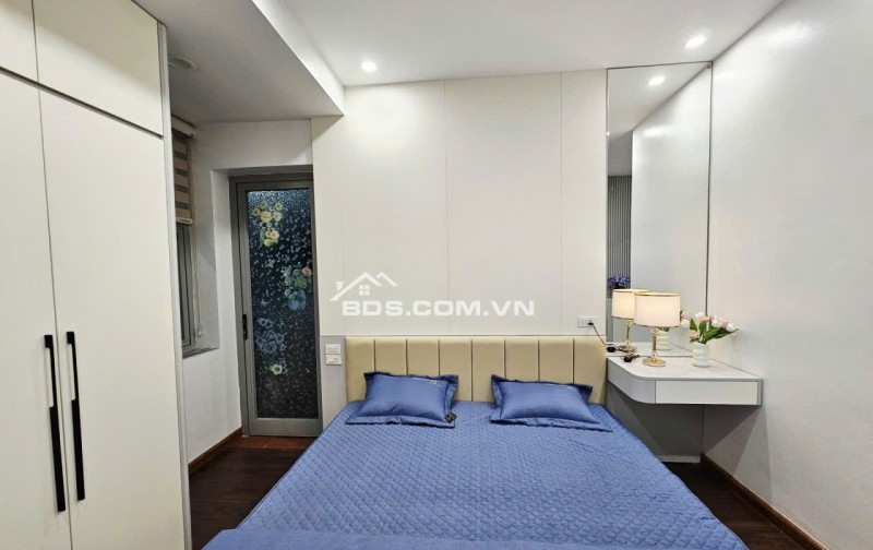 Cần tiền Bán Gấp chung cư 158 m2 Văn Phú, Hà Đông, 3 ngủ , 3 vệ sinh, 8.3 tỷ