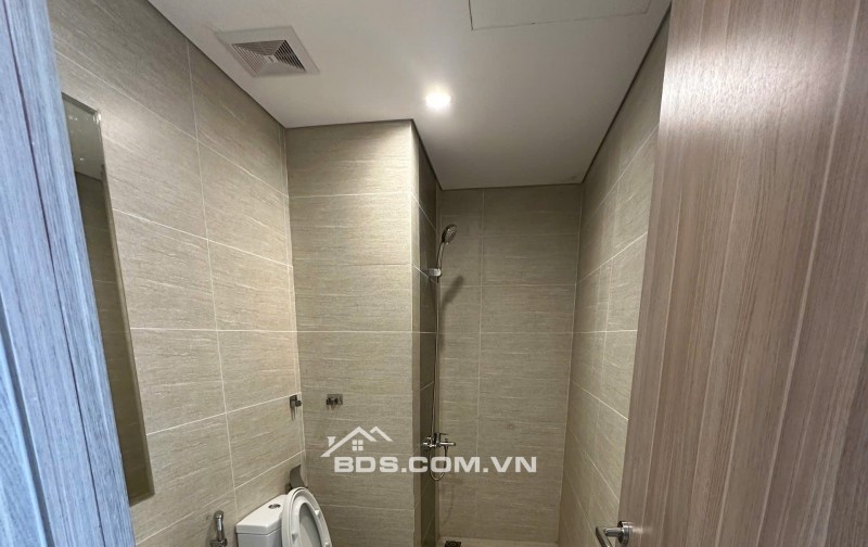 Cần Bán Gấp căn 1N+ diện tích 43m Tại VinOcp1,Nhà mới , view cực thoáng