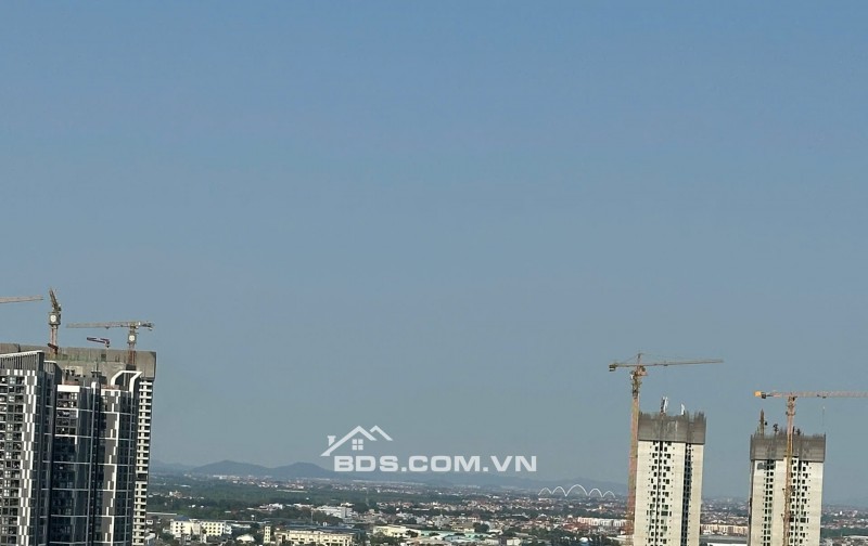 Cần Bán Gấp căn 1N+ diện tích 43m Tại VinOcp1,Nhà mới , view cực thoáng