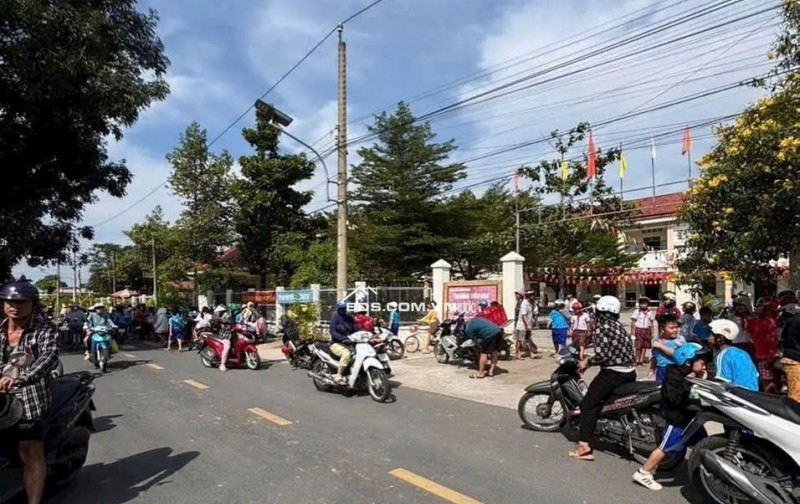 Cần Bán Lô đất ngay Trung Tâm Trảng Bàng 8 x 50 giá 450tr sổ hồng