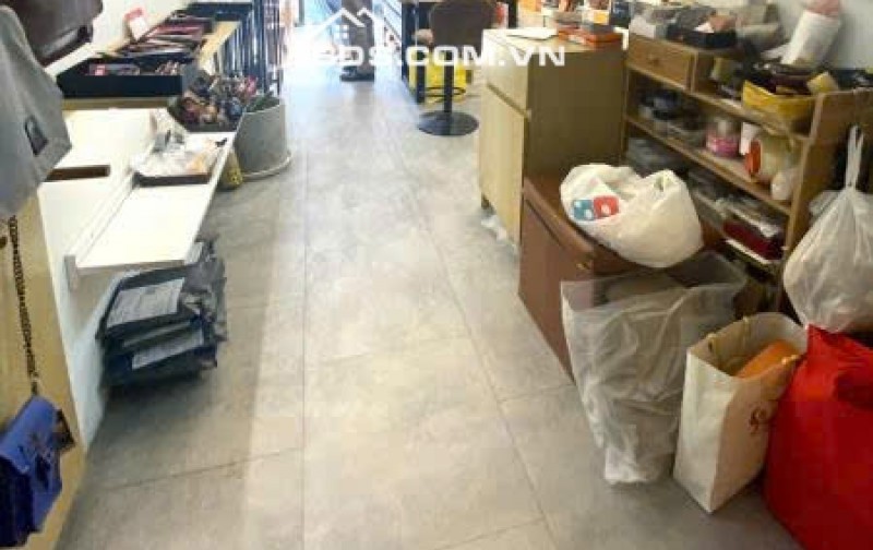 bán nhà kết cấu 1 trệt 1 lửng 3 lầu đang kinh doanh tốt