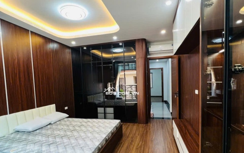Bán nhà Phan Đình Giót – Hà Đông , 50m2 – lô góc- Thang máy – ô tô đỗ cửa – full nội thất.