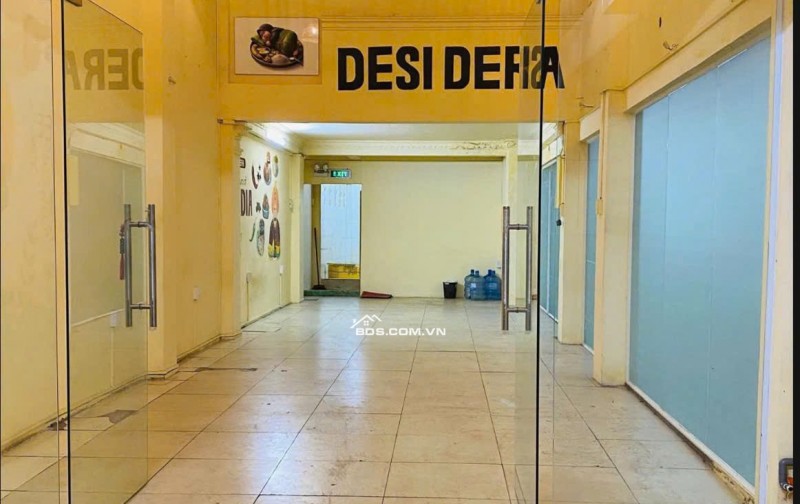 CHO THUÊ TẦNG TRỆT MẶT TIỀN – TRUNG TÂM QUẬN 1 CHÍNH CHỦ