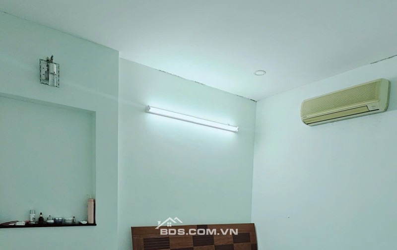 Chủ kẹt tiền bán gấp nhà MTKD Bàu Cát, 133m², giá 15 tỷ