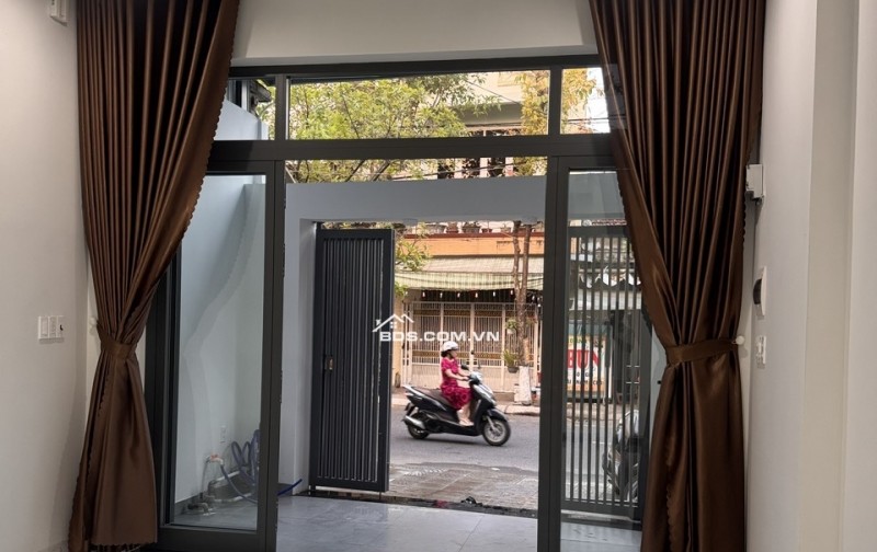 Cho thuê nhà nguyên căn mới - Mặt tiền đường Nguyễn Phước Nguyên - Phường An Khê - Đà Nẵng
