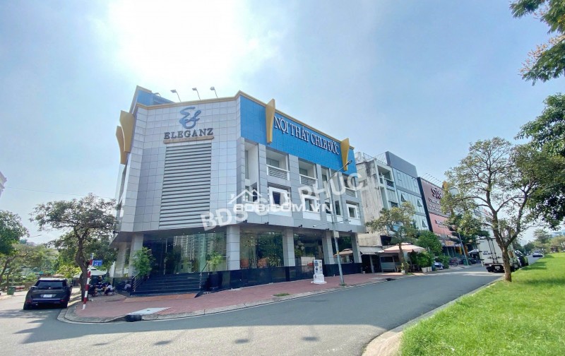 Toà nhà Văn phòng góc 3 Mặt Tiền cực đẹp Khu Kim Sơn. Quận 7