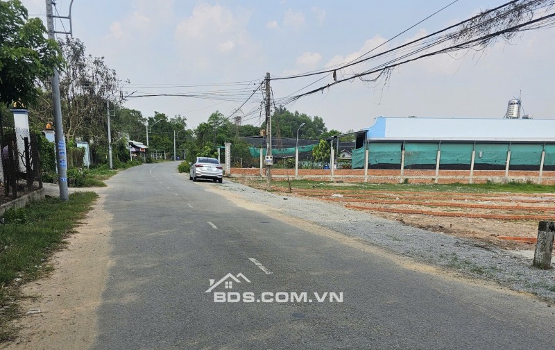 Bán Đất Trung Tâm Trảng Bàng, cách Sài Gòn 25km thổ cư, sổ hồng riêng Giá 950tr