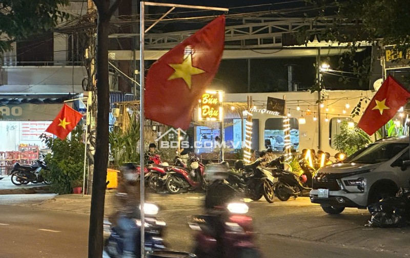 Cho thuê nhà mặt tiền vị trí đẹp,  thuận tiện kinh doanh hoặc làm văn phòng công ty tại trung tâm khu vực Thủ Đức