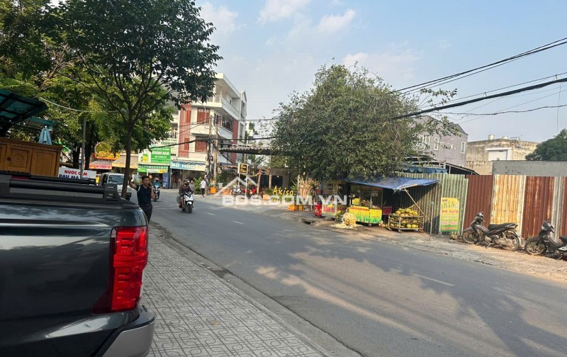 Cho thuê nhà mặt tiền vị trí đẹp,  thuận tiện kinh doanh hoặc làm văn phòng công ty tại trung tâm khu vực Thủ Đức