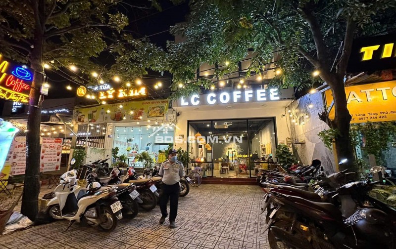 Cho thuê nhà mặt tiền vị trí đẹp,  thuận tiện kinh doanh hoặc làm văn phòng công ty tại trung tâm khu vực Thủ Đức