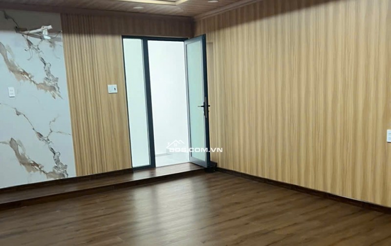 TÔI CẦN BÁN CĂN NHÀ HẺM XE HƠI 60/76 ĐƯỜNG LÝ CHÍNH THẮNG P8Q3. LH:0966775504.