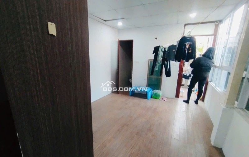 Bán nhà trong ngõ Tôn Đức Thắng 22/26m2 5 tầng Hơn 6 Tỷ Lô góc Đẹp toàn diện Tiện ích đa dạng