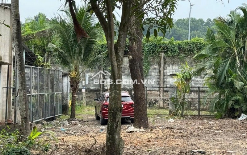 BÁN ĐẤT 2 MẶT TIỀN TẶNG NHÀ TẠI TP BIÊN HOÀ, DT 4200M2, SỔ SẴN, CHỈ 19 TỶ. LH:0933449988.