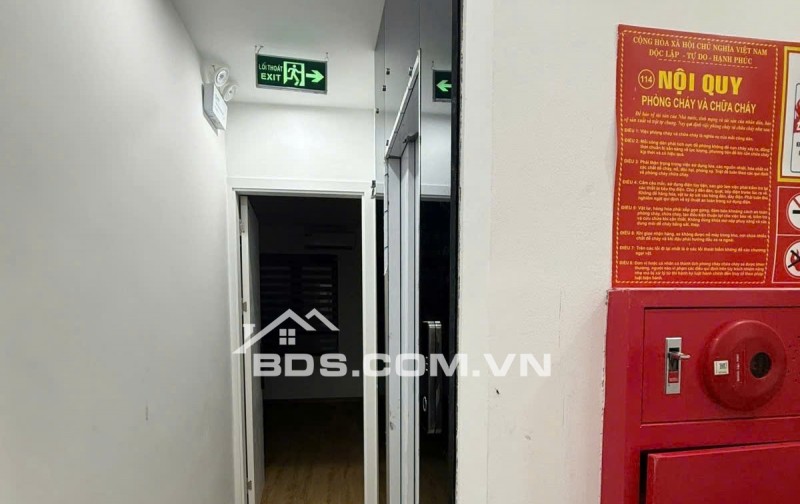 BÁN TOÀ CĂN HỘ DỊCH VỤ ĐÊ LA THÀNH 58m2 MẶT TIỀN 4,6m 6 TẦNG HƠN 12 TỶ THANG MÁY MỚI KÍNH KOONG – SẴN DÒNG TIỀN
