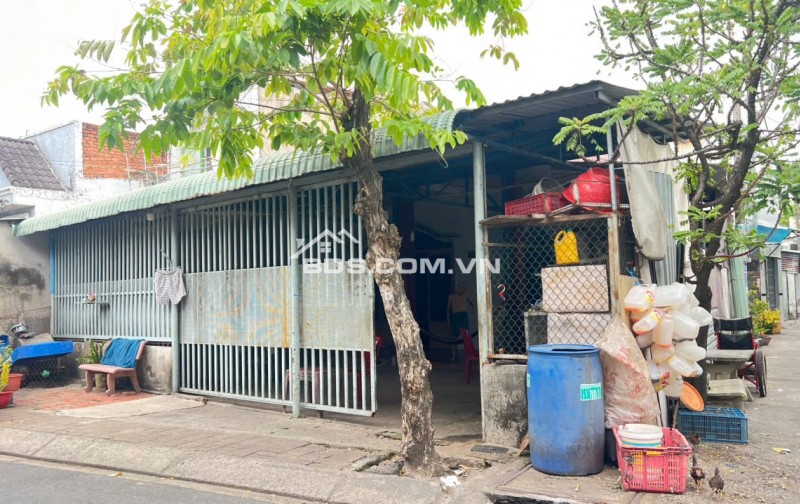 BÁN NHÀ ĐẤT TẠI HÓC MÔN, DT 177M2, SẴN SỔ, CHỈ 3.8 TỶ. LH: 0765659378