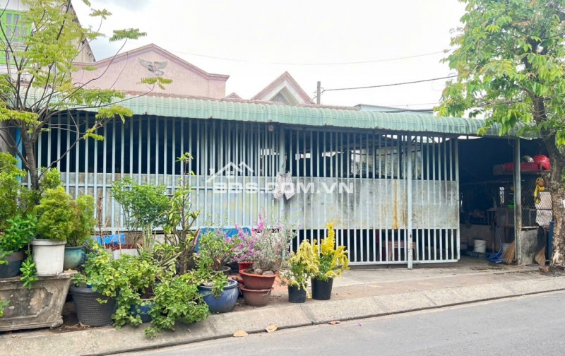 BÁN NHÀ ĐẤT TẠI HÓC MÔN, DT 177M2, SẴN SỔ, CHỈ 3.8 TỶ. LH: 0765659378