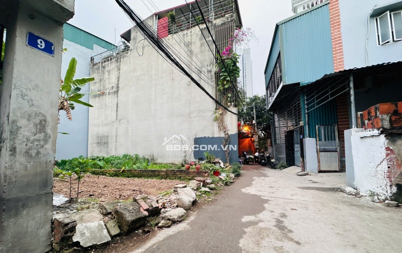 Bán Đất Miêu Nha – Tây Mỗ - 70m2 – mặt tiền 4.7 m – 7.75 tỷ.