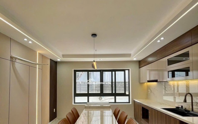 NHÀ ĐẸP HIẾM NGÃ TƯ GA – SÁT GÒ VẤP