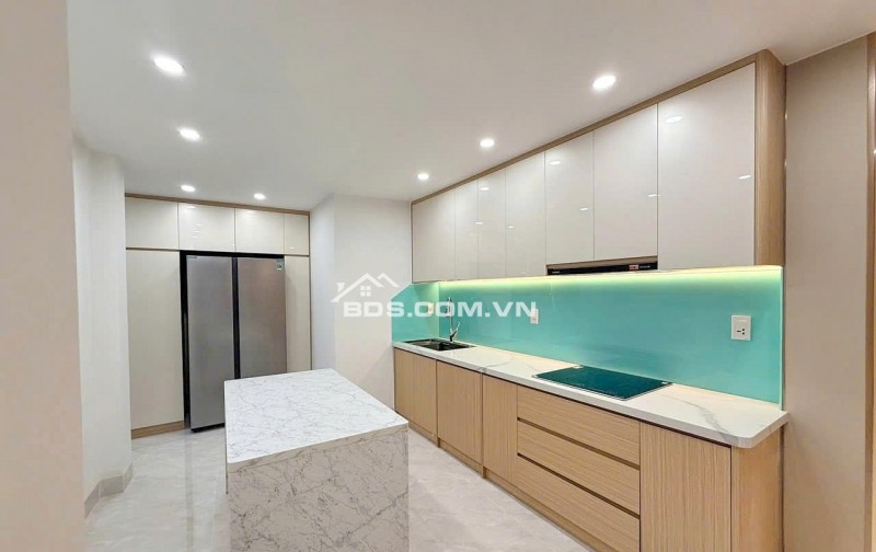 NHÀ PHỐ CĂN GÓC NHÀ 2 MẶT TIỀN HOÀNG SA. QUẬN 1