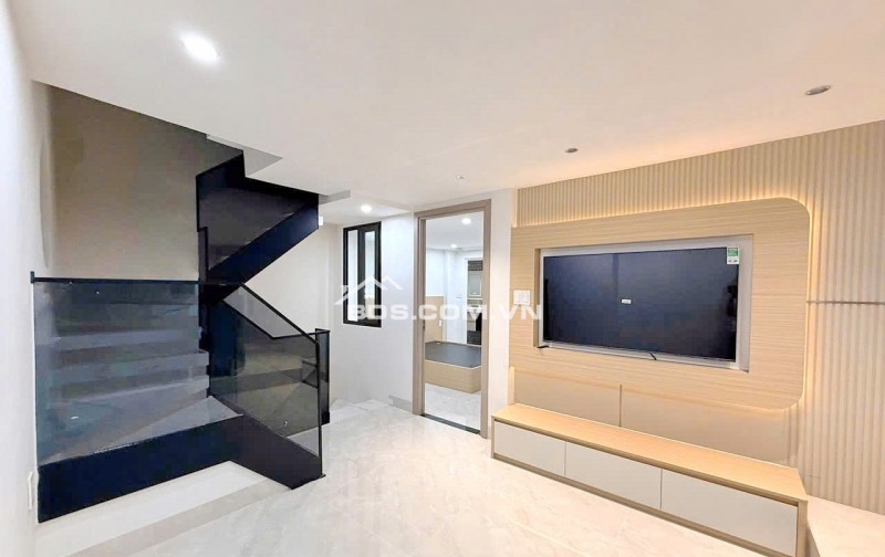 NHÀ PHỐ CĂN GÓC NHÀ 2 MẶT TIỀN HOÀNG SA. QUẬN 1