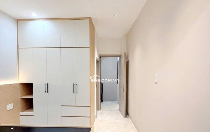 NHÀ PHỐ CĂN GÓC NHÀ 2 MẶT TIỀN HOÀNG SA. QUẬN 1