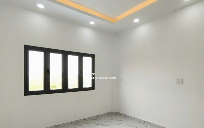 Nhà mới 3 tầng Long Hòa (Long An), thanh toán trước chỉ 900 triệu, dọn vào ở ngay