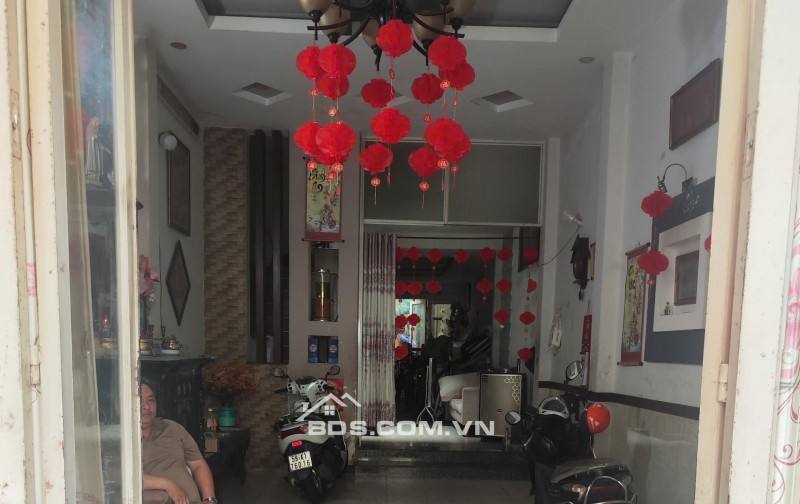 Cần bán gấp nhà Tân Phú