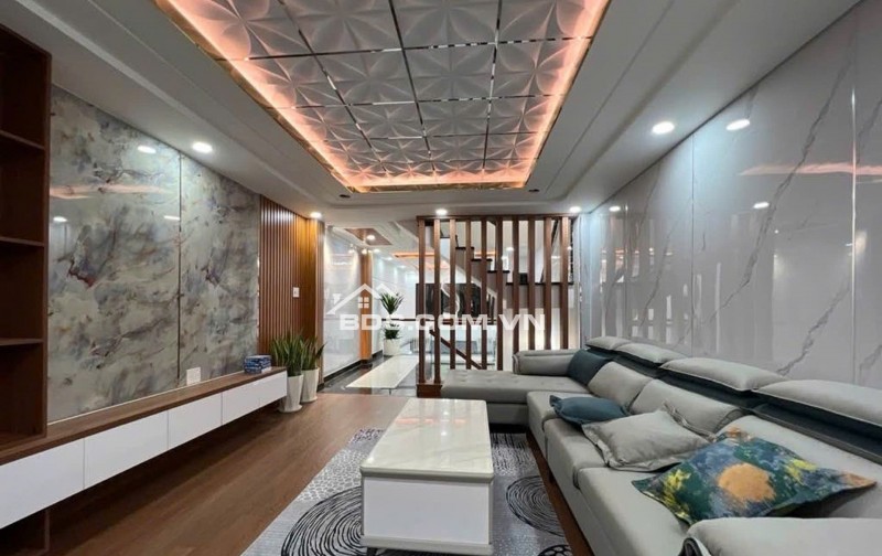 Nhà đẹp xây kiên cố 5 tầng – 4PN 5WC – Hẻm ô tô nhỏ – Dọn vào ở ngay – Vị trí gần Tân Kỳ Tân Quý – Giá tốt 8 tỷ