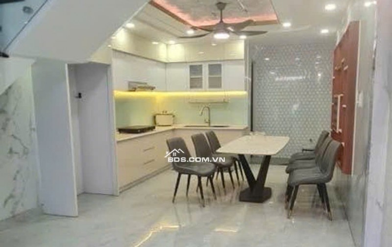 Nhà đẹp xây kiên cố 5 tầng – 4PN 5WC – Hẻm ô tô nhỏ – Dọn vào ở ngay – Vị trí gần Tân Kỳ Tân Quý – Giá tốt 8 tỷ