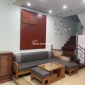 Cho thuê nhà 4 tầng tại ngõ 639 Hoàng Hoa Thám, Ba Đình. Ngõ rộng ba gác tránh. Chỉ 14tr