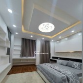 Bán nhà mặt tiền 5L Nguyễn Văn Công 86m2 ngang 4.3m KD căn hộ TN 50tr gần sân bay 15.6 tỷ