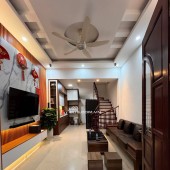 Bán Nhà Ngõ Quỳnh, Bạch Mai, Hai Bà Trưng 31m, 5 tầng, mt 4m, giá 10.35 tỷ.