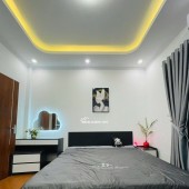 Nhà Đẹp Nguyễn Chính - Tân Mai 31/35m, 5 tầng, mt 4.2m, giá 9.3 tỷ.