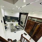 CHỈ 5.6 TỶ CÓ NHÀ LÔ GÓC PHÚC LỢI - 4 TẦNG Ở NGAY - SÁT VINHOMES RIVERSIDE