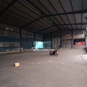 Cho thuê kho 450m2, 1050m2 MT đường Ql1A An Phú Đông Quận 12