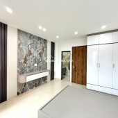 Bán NR tại Đại Linh, 7,6 tỷ, 30m2, 5 tầng, cầu thang máy pháp lý đầy đủ, giá siêu hời!