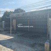 Cần bán gấp nhà kho TP. HCM (Phú giáo, Bình Dương), 700m2, thổ cư 200m2, mặt tiền DH 32m, 850tr