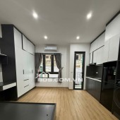 BÁN TOÀ CĂN HỘ DỊCH VỤ ĐÊ LA THÀNH 58m2 MẶT TIỀN 4,6m 6 TẦNG HƠN 12 TỶ THANG MÁY MỚI KÍNH KOONG – SẴN DÒNG TIỀN